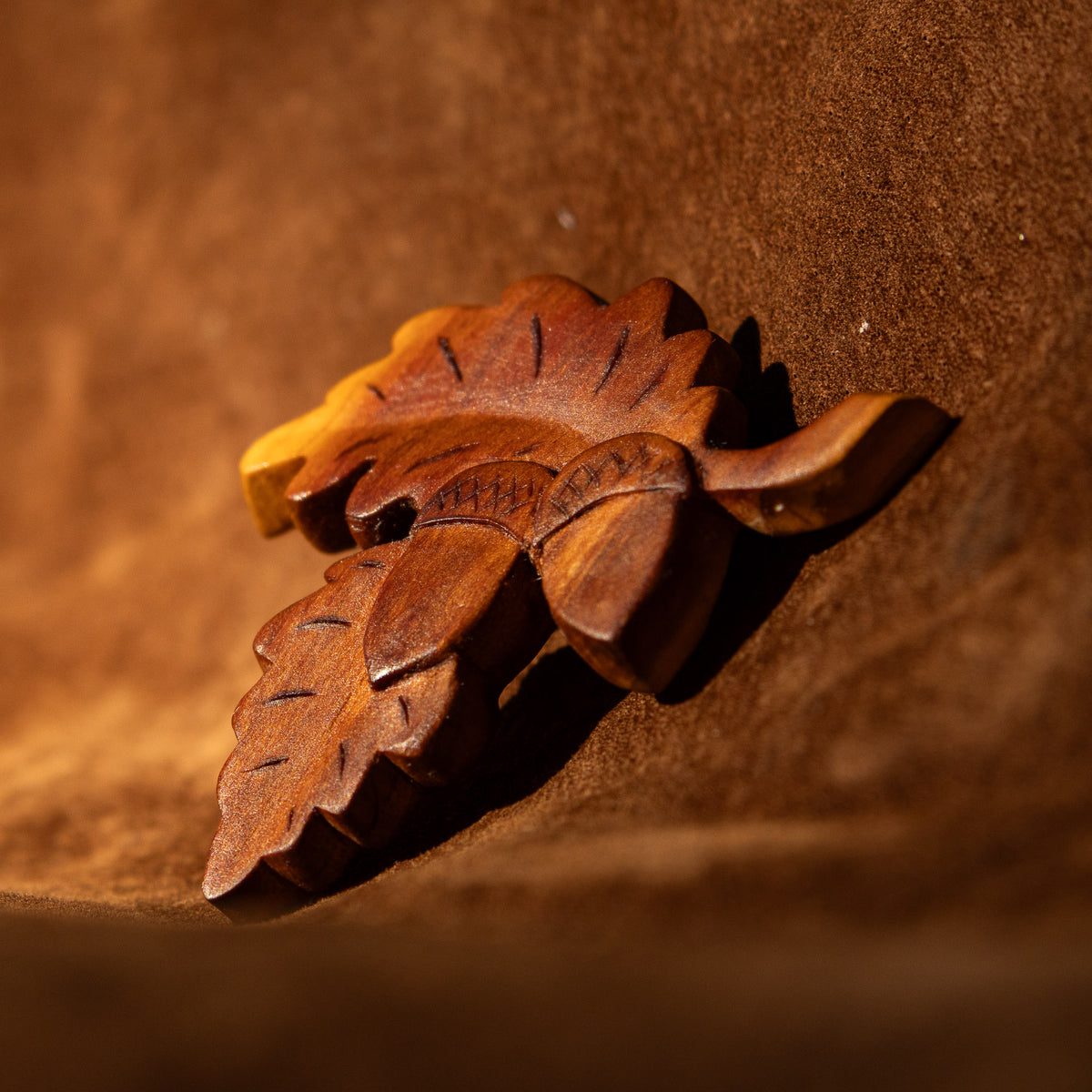 Oak leaves with Acorn Pendant Carving