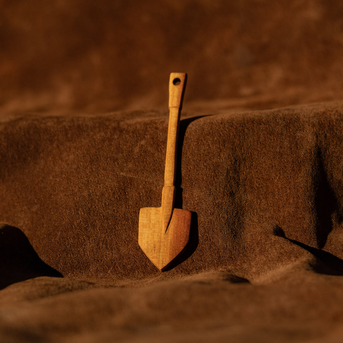 Shovel Pendant Carving