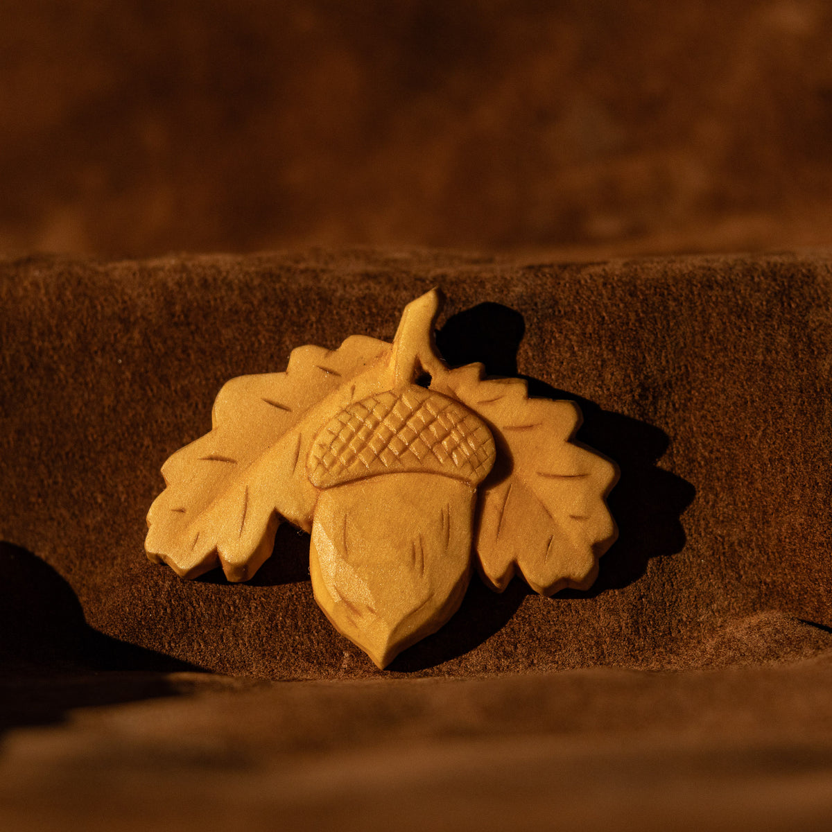Oak leaves with Acorn Pendant Carving