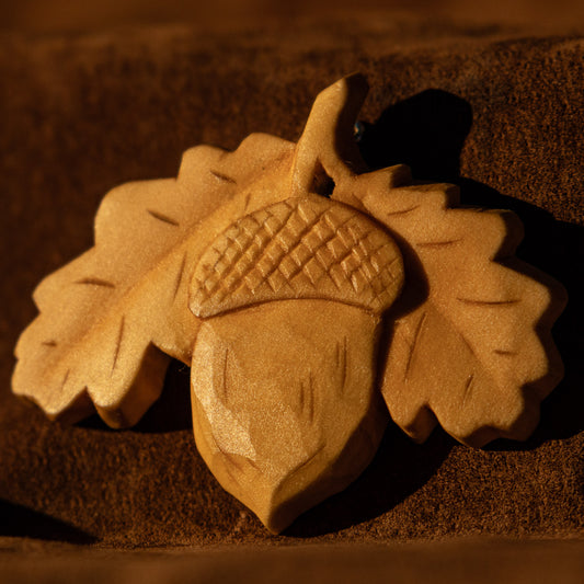 Oak leaves with Acorn Pendant Carving